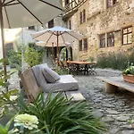 Urlaub Im Wasserschloss Irmelshausen * Hochheim
