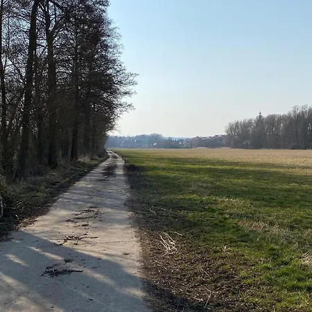 Urlaub Im Wasserschloss Irmelshausen Сasa de vacaciones *