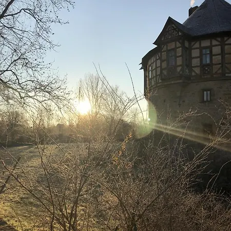 Urlaub Im Wasserschloss Irmelshausen Holiday home Hochheim