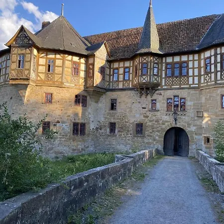 Urlaub Im Wasserschloss Irmelshausen Holiday home Hochheim