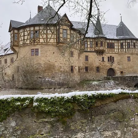 Holiday home Urlaub Im Wasserschloss Irmelshausen Hochheim