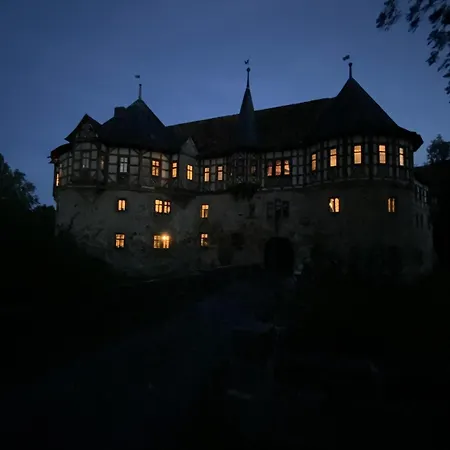 Urlaub Im Wasserschloss Irmelshausen Feriehus Hochheim